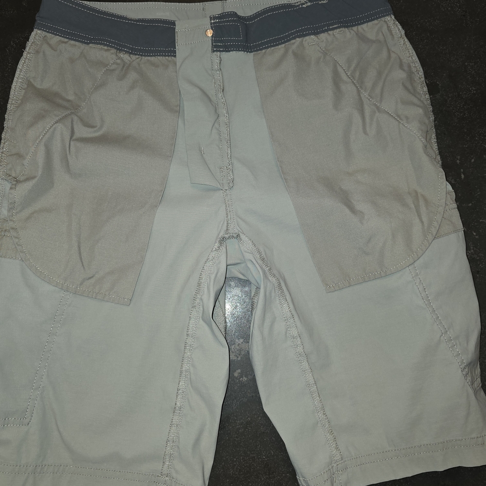Men's Expedition Hybrid Shorts for Versatile Wear - Picture 13 of 13